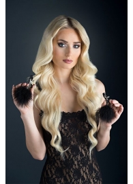 Зажимы для сосков с пухом FEATHERED NIPPLE CLAMPS - Blush Novelties - купить с доставкой в Астрахани