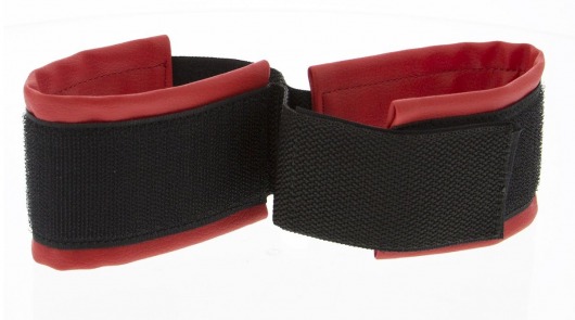 Полиуретановые манжеты для фиксации рук вместе Bound Together Wrist Restraints - Blush Novelties - купить с доставкой в Астрахани